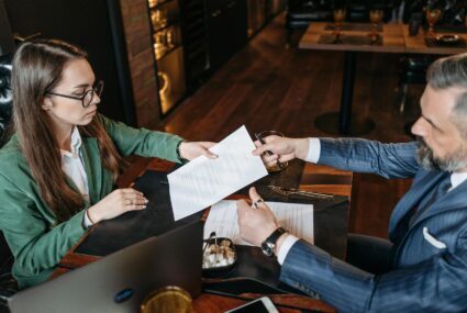 Hiring an Independent Contractor? Here’s How to Avoid Mistakes